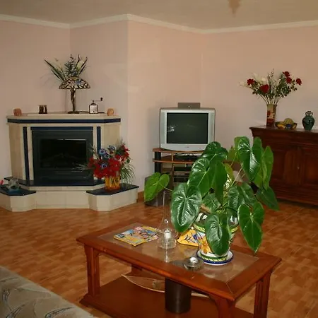 Chez L'habitant Alhaurin Bed & Breakfast 2*