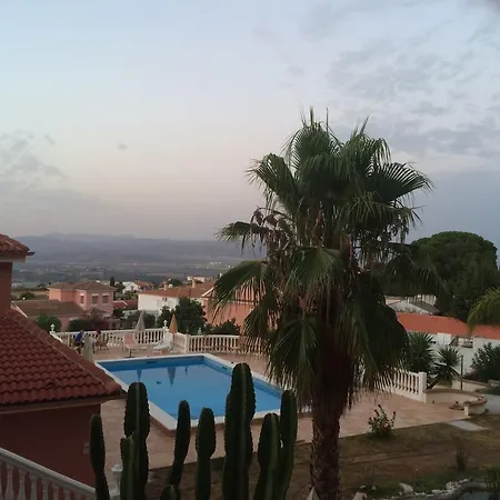 Chez L'habitant Alhaurin Bed & Breakfast