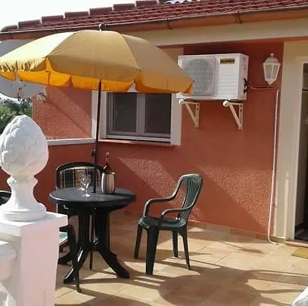 Bed & Breakfast Chez L'habitant Alhaurin 2*